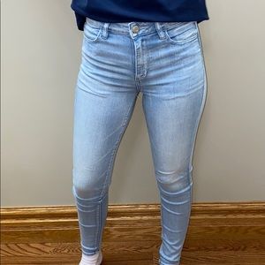 American Eagle Light Wash Jeans